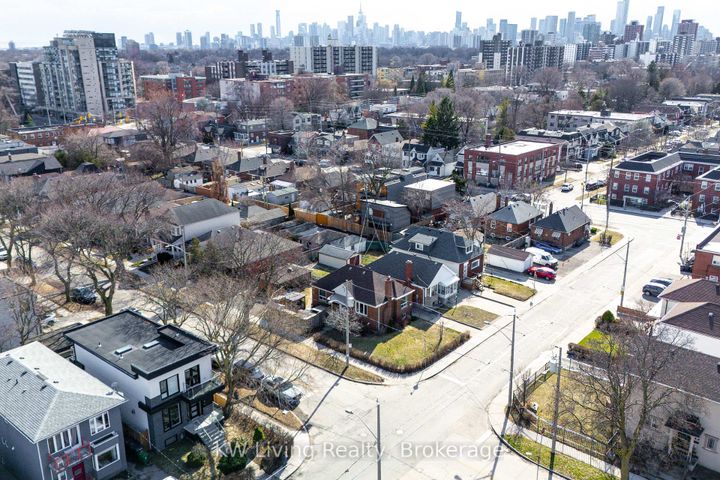 Photo 42 at 5 Plains Road, East York, Toronto