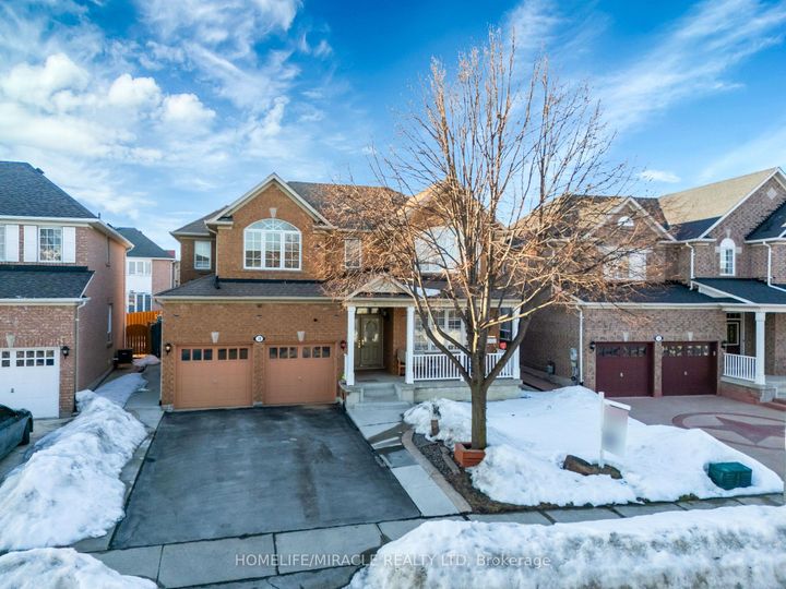 Photo 3 at 28 Latania Boulevard, Vales of Castlemore, Brampton