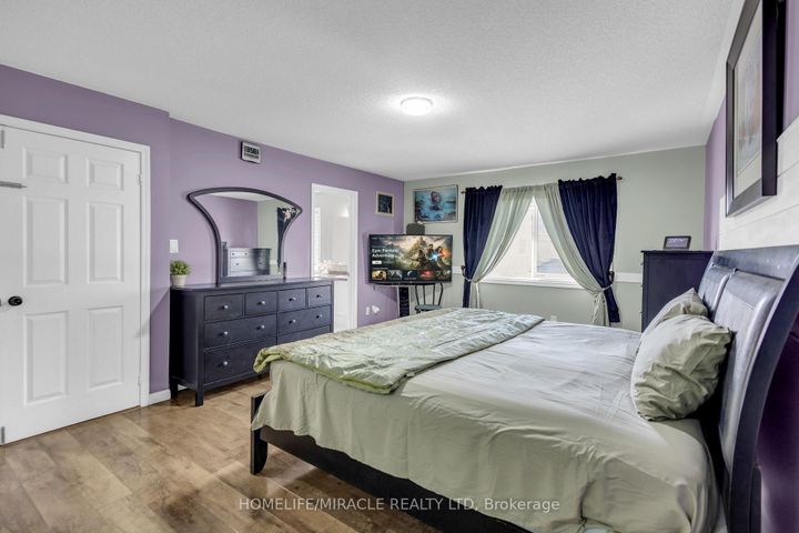 Photo 24 at 28 Latania Boulevard, Vales of Castlemore, Brampton