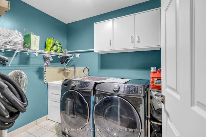 Photo 30 at 28 Latania Boulevard, Vales of Castlemore, Brampton