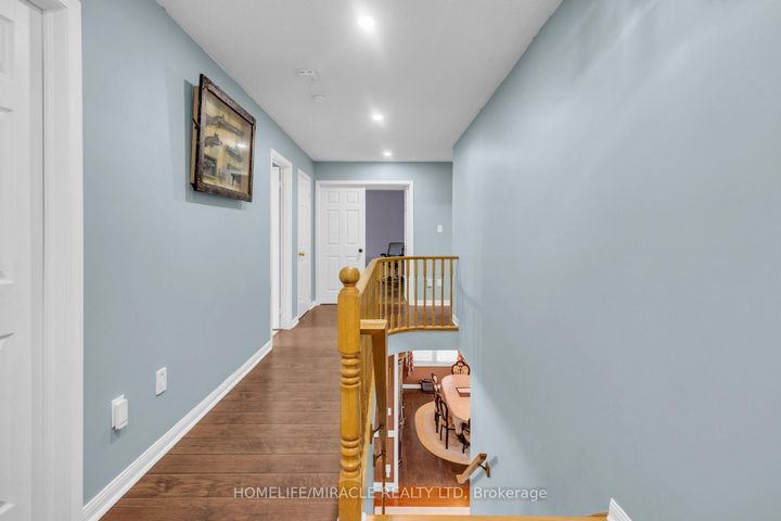 Photo 34 at 28 Latania Boulevard, Vales of Castlemore, Brampton