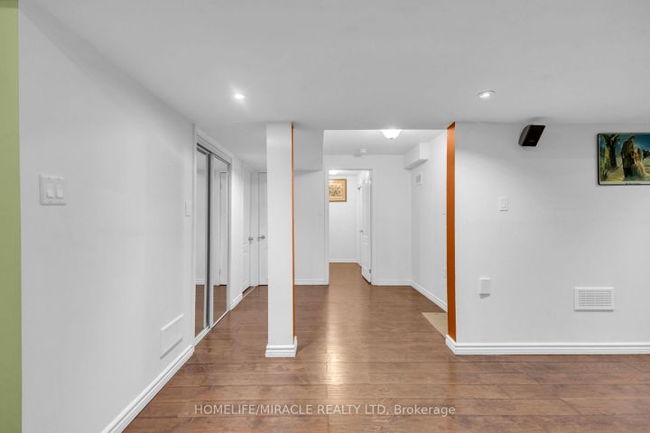 Photo 38 at 28 Latania Boulevard, Vales of Castlemore, Brampton