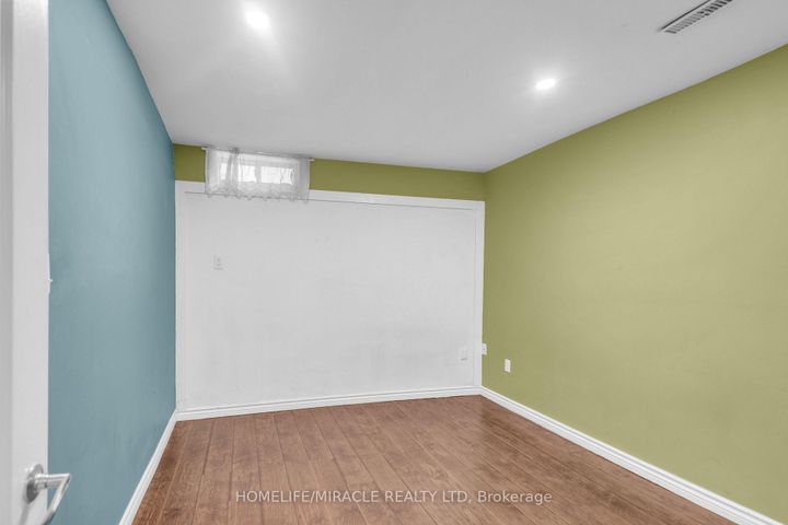 Photo 43 at 28 Latania Boulevard, Vales of Castlemore, Brampton