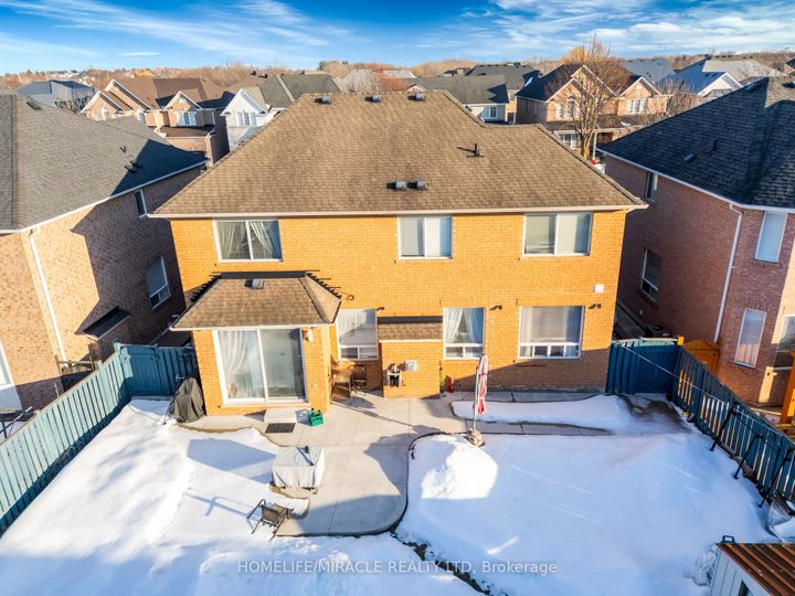 Photo 49 at 28 Latania Boulevard, Vales of Castlemore, Brampton