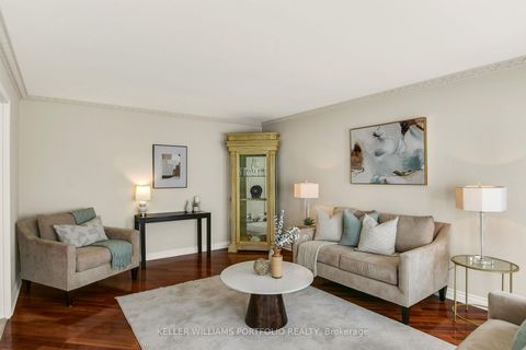 Photo 5 at 4 Neiltree Court, Markland Wood, Toronto