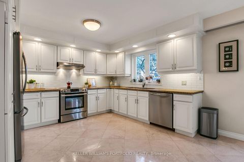 Photo 10 at 4 Neiltree Court, Markland Wood, Toronto