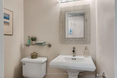 Photo 13 at 4 Neiltree Court, Markland Wood, Toronto