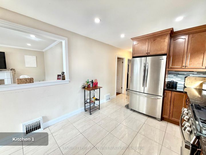 Photo 10 at 67 Highland Avenue, Central, Oshawa