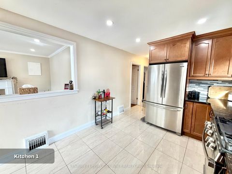 Photo 10 at 67 Highland Avenue, Central, Oshawa