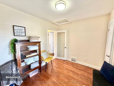 Photo 16 at 67 Highland Avenue, Central, Oshawa