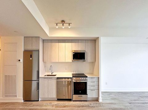 Photo 3 at 1302 - 185 Deerfield Road, Central Newmarket, Newmarket