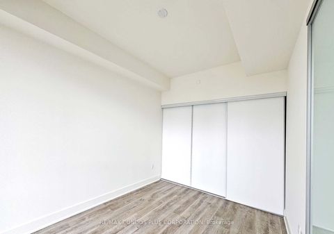 Photo 5 at 1302 - 185 Deerfield Road, Central Newmarket, Newmarket