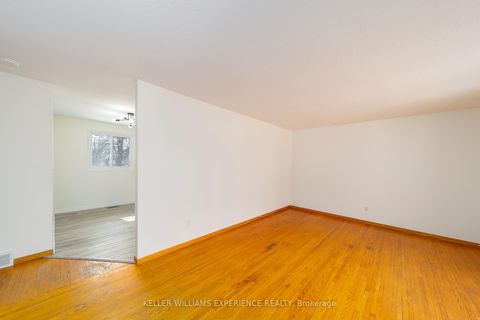 Photo 2 at 91 Cundles Road E, Cundles East, Barrie