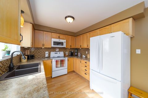 Photo 9 at 48 Basswood Drive, Holly, Barrie