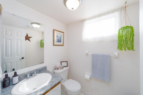 Photo 11 at 48 Basswood Drive, Holly, Barrie