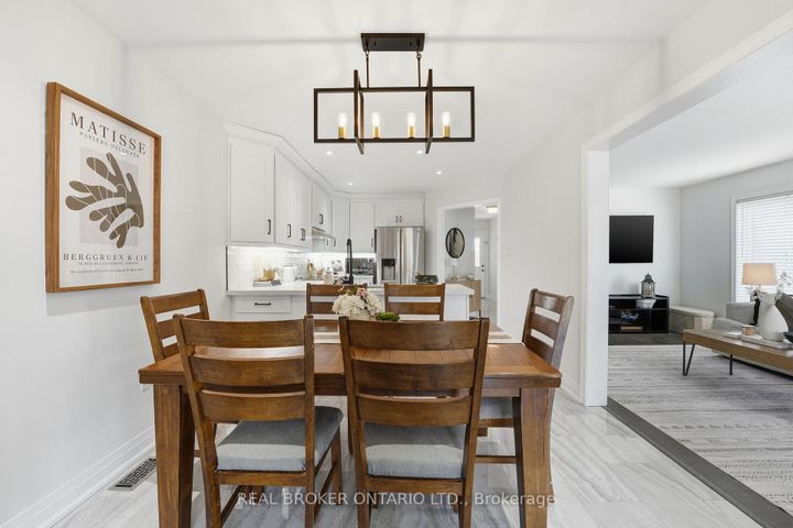 Photo 8 at 55 Christina Crescent, Bradford, Bradford West Gwillimbury