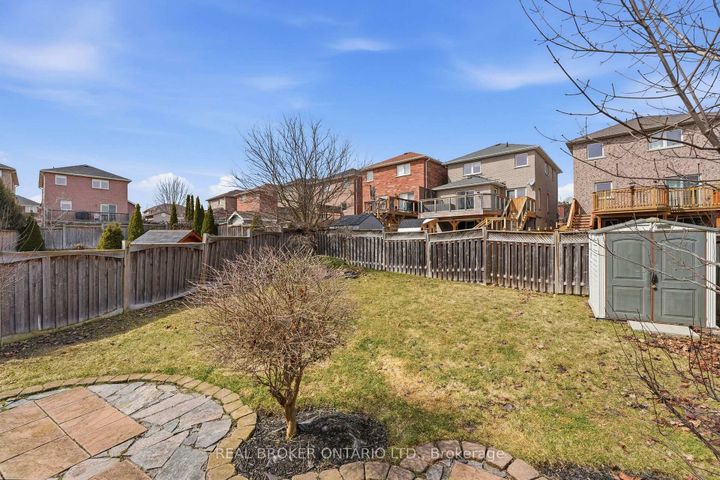 Photo 33 at 55 Christina Crescent, Bradford, Bradford West Gwillimbury