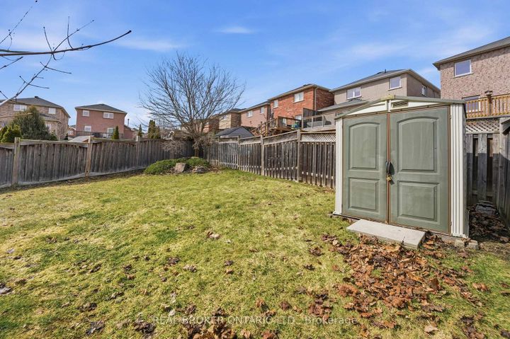 Photo 34 at 55 Christina Crescent, Bradford, Bradford West Gwillimbury