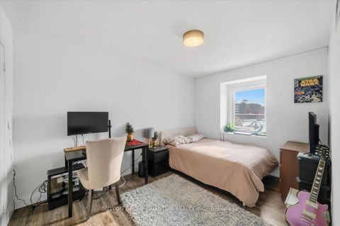 Photo 21 at 2 - 2375 Truscott Drive, Clarkson, Mississauga