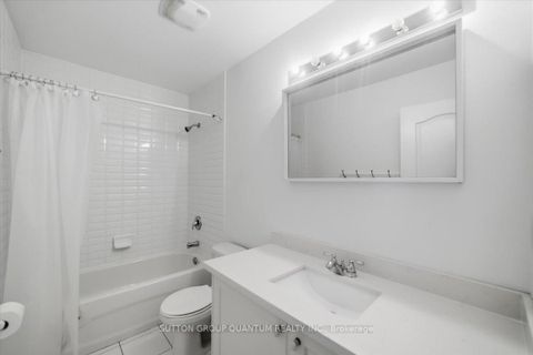 Photo 22 at 2 - 2375 Truscott Drive, Clarkson, Mississauga