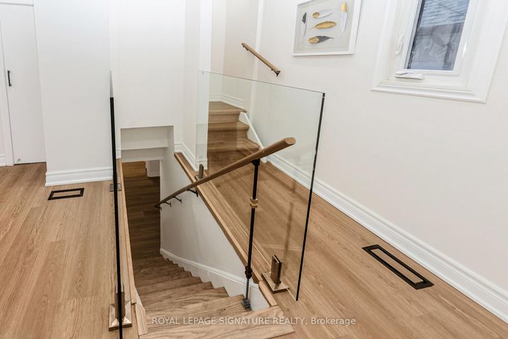 Photo 12 at 377 Adelaide Avenue W, McLaughlin, Oshawa