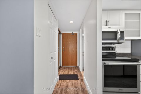 Photo 5 at 1605 - 77 Harbour Square, Waterfront Communities C1, Toronto