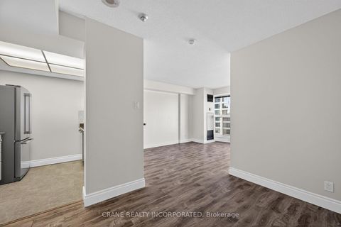 Photo 14 at 1605 - 77 Harbour Square, Waterfront Communities C1, Toronto