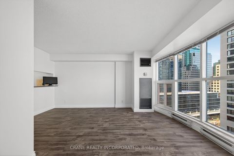 Photo 16 at 1605 - 77 Harbour Square, Waterfront Communities C1, Toronto