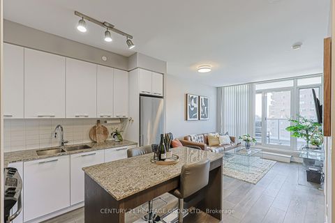 Photo 6 at 620 - 9471 Yonge Street, Observatory, Richmond Hill