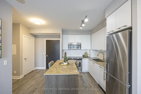 Photo 10 at 620 - 9471 Yonge Street, Observatory, Richmond Hill