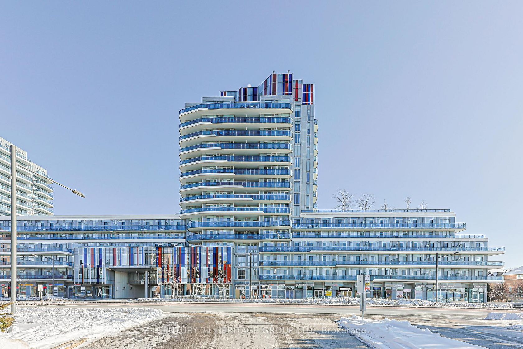 620 - 9471 Yonge Street, Observatory, Richmond Hill by Loree Meneguzzi Real Estate 620 - 9471 Yonge Street, Observatory, Richmond Hill