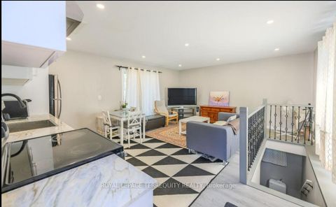 Photo 20 at 25 Bailey Crescent, Aurora Highlands, Aurora