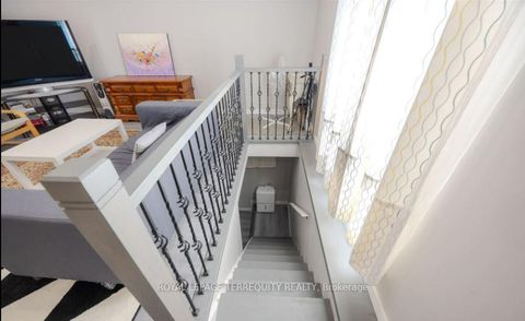 Photo 23 at 25 Bailey Crescent, Aurora Highlands, Aurora