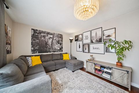 Photo 1 at 2 Lisburn Crescent, Don Valley Village, Toronto