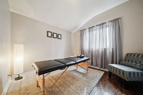 Photo 6 at 2 Lisburn Crescent, Don Valley Village, Toronto