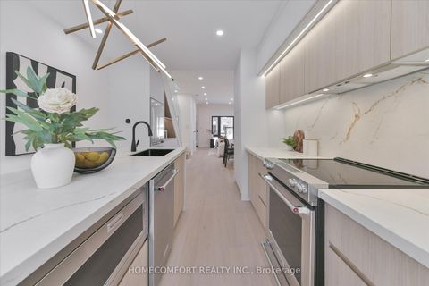 Photo 14 at 192 Waverley Road, The Beaches, Toronto