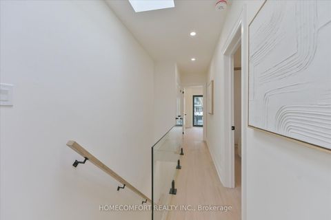 Photo 19 at 192 Waverley Road, The Beaches, Toronto