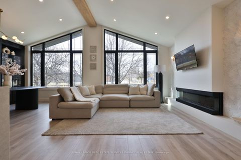 Photo 2 at 75 Rangoon Road, West Deane, Toronto