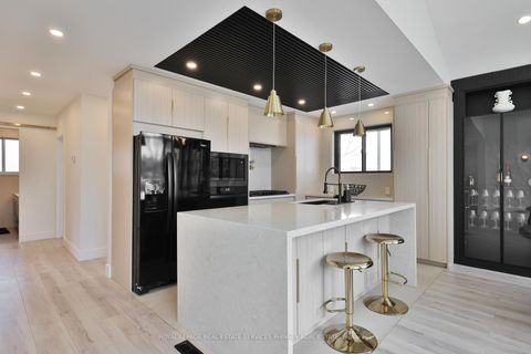 Photo 12 at 75 Rangoon Road, West Deane, Toronto