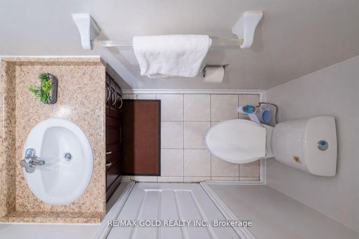 Photo 5 at 94 Bighorn Crescent, Wellington, Brampton