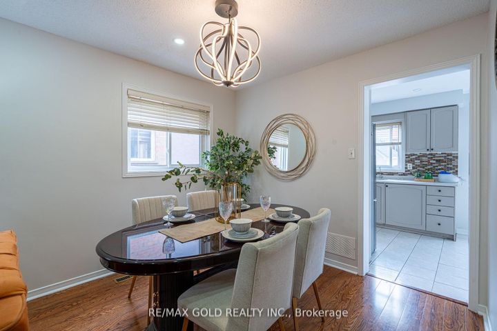 Photo 9 at 94 Bighorn Crescent, Wellington, Brampton