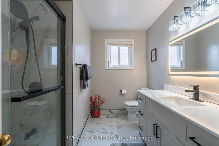 Photo 24 at 94 Bighorn Crescent, Wellington, Brampton