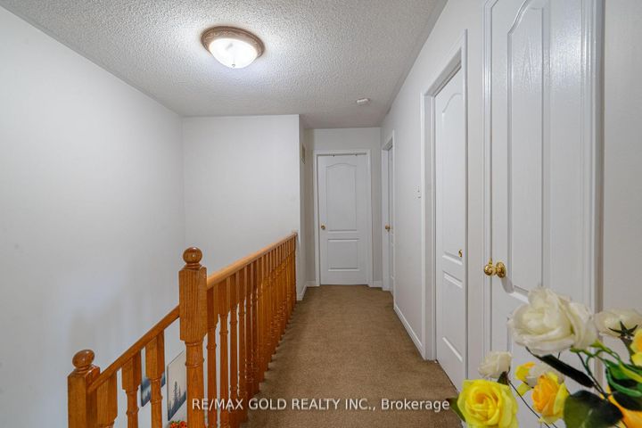 Photo 27 at 94 Bighorn Crescent, Wellington, Brampton