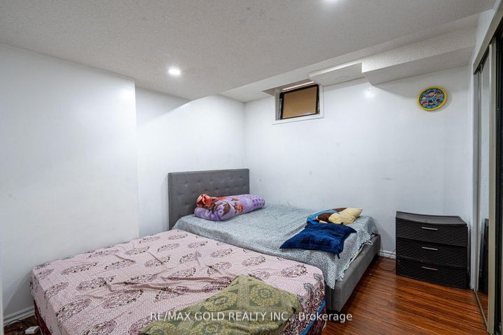 Photo 33 at 94 Bighorn Crescent, Wellington, Brampton