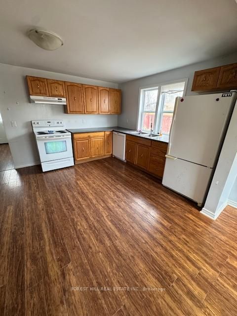 Photo 5 at 733 Park Road, Alcona, Innisfil