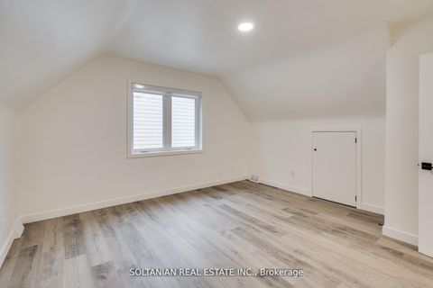 Photo 16 at 35 Cheshire Drive, Rosethorn, Toronto