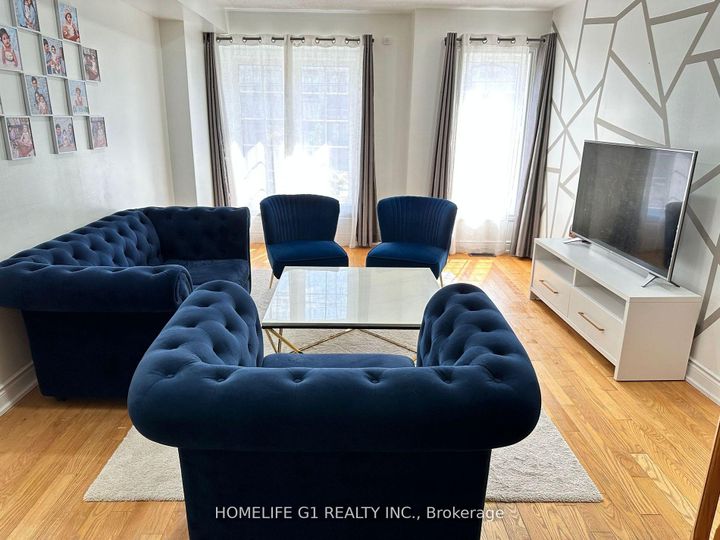 Photo 6 at 20 SHIRAZ Drive, Wellington, Brampton