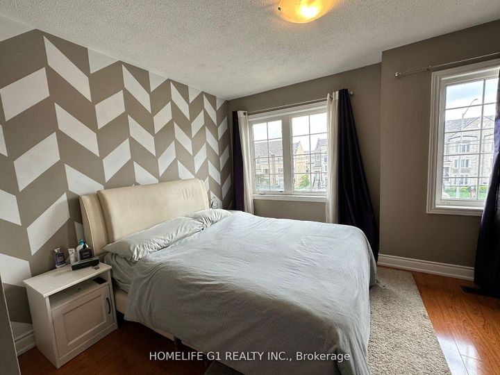 Photo 7 at 20 SHIRAZ Drive, Wellington, Brampton