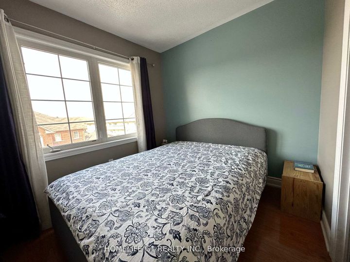 Photo 9 at 20 SHIRAZ Drive, Wellington, Brampton