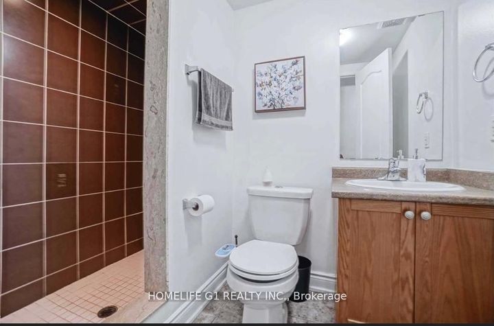 Photo 10 at 20 SHIRAZ Drive, Wellington, Brampton